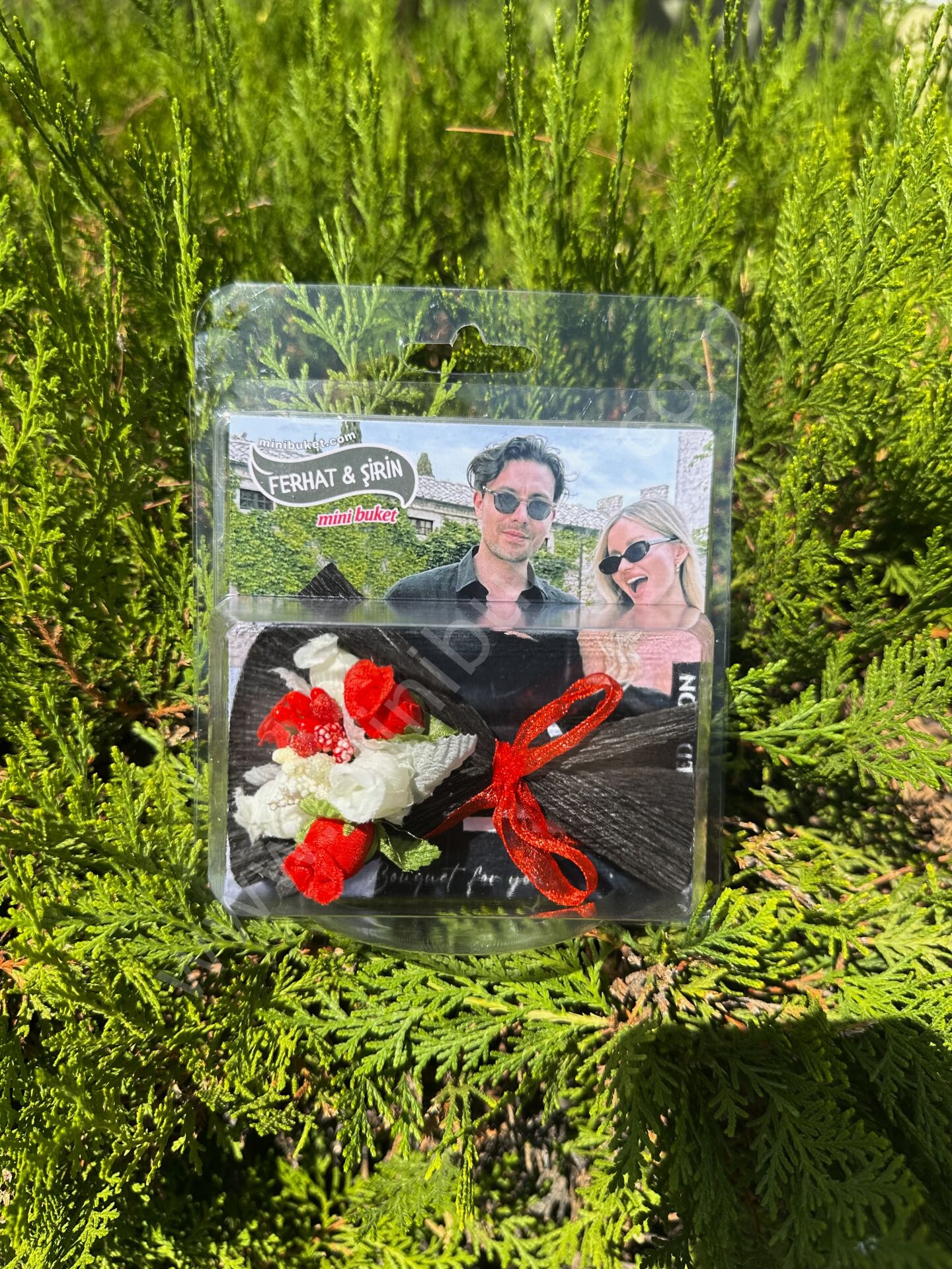 Kişiye Özel Love Flowers Siyah Lale Buketi