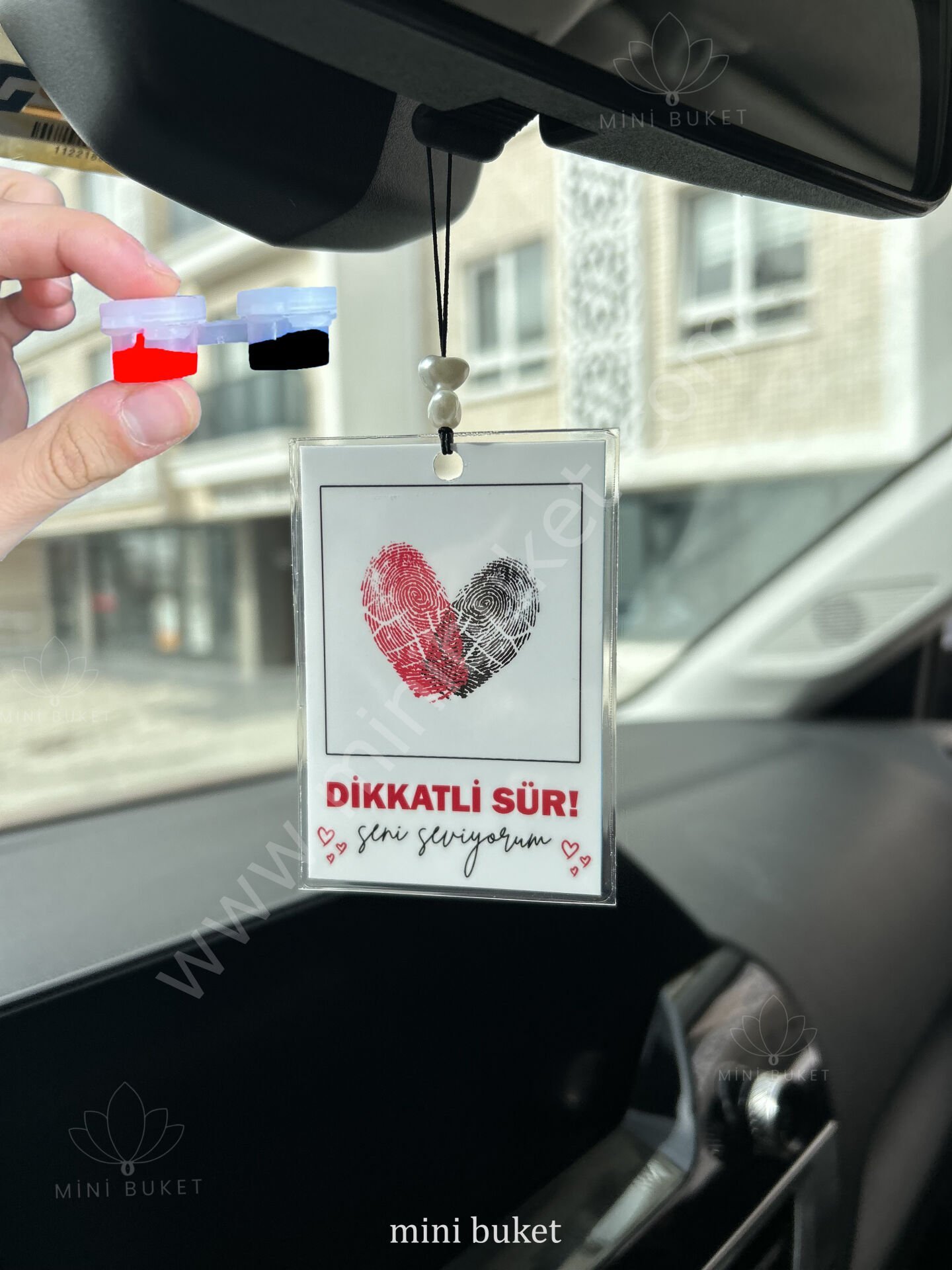 Sevgili Parmak İzi Dikiz Aynası Süsü, Kişiye Özel Dikiz Aynası Süsü, Kokusuz Araba Hediyesi