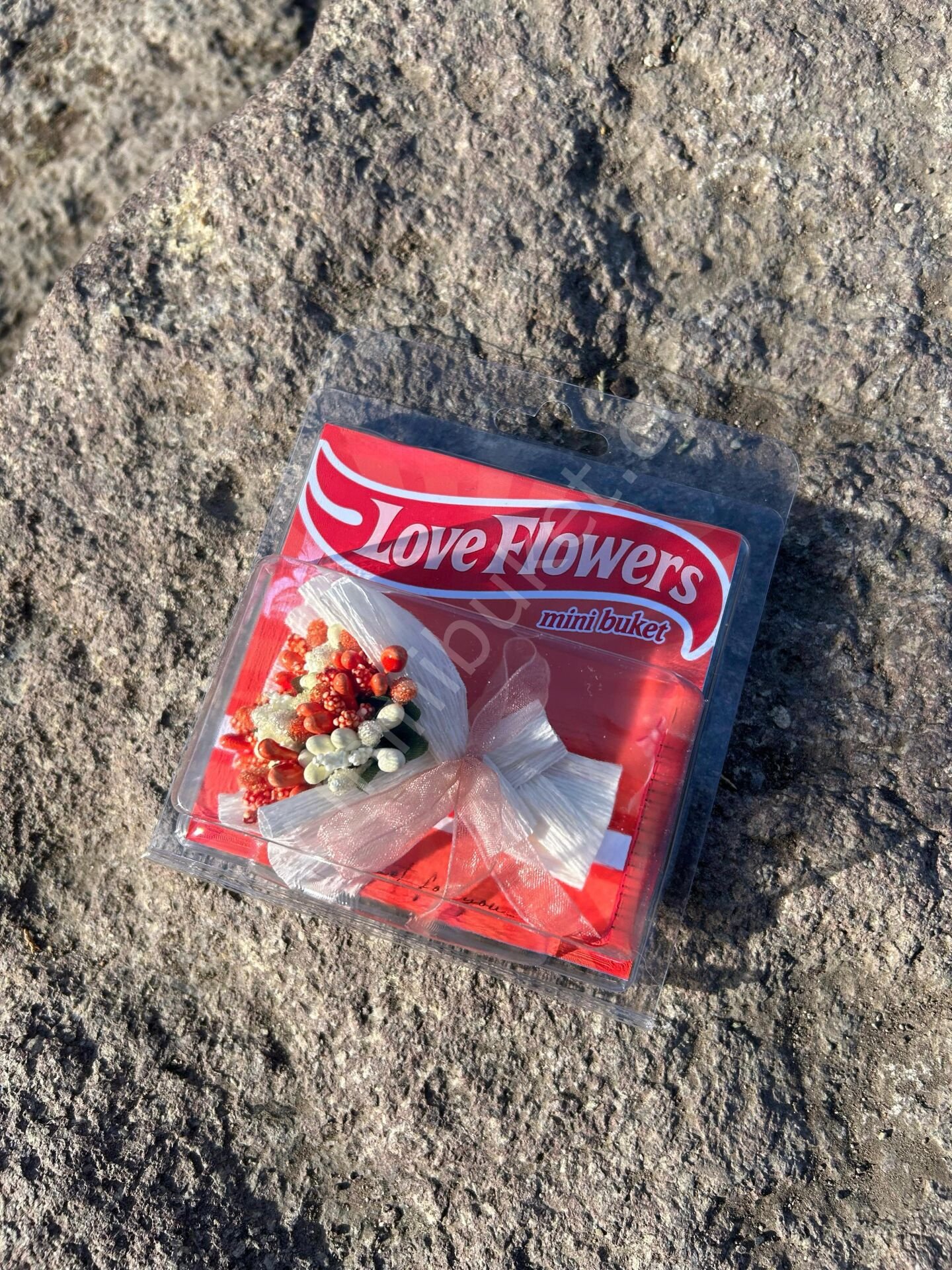 Love Flowers Turuncu Çiçek Buketi, Hot Flowers, HotWheels Çiçek Buketi, Sevgiliye Hediye