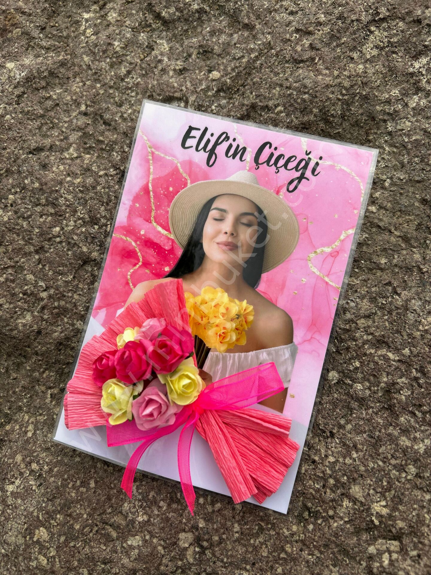 Fotoğraflı Çiçek Buketi Pembe